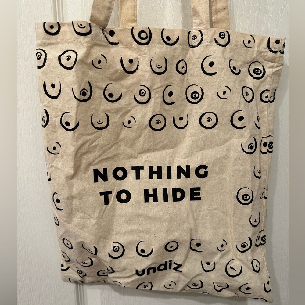 NWOT Undiz breast tote